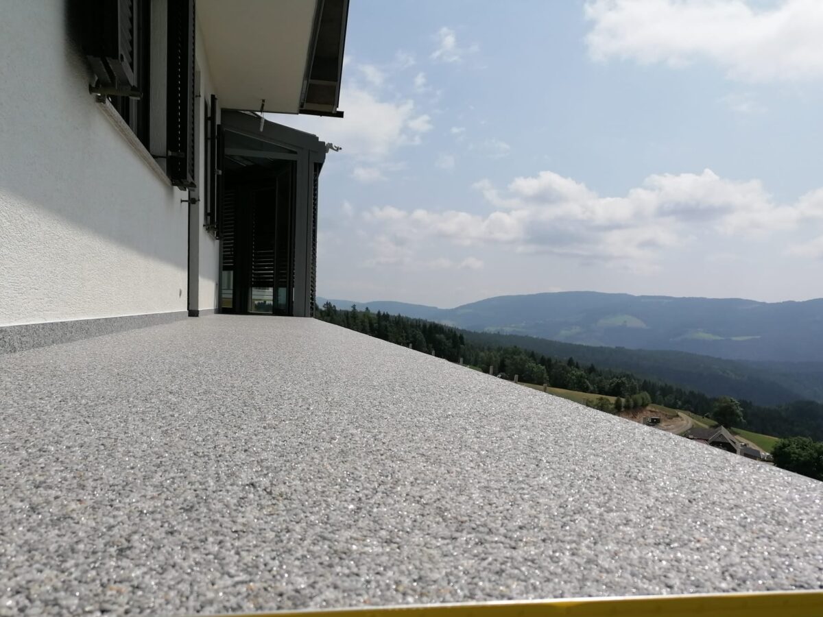 StoneCarpet - Steinteppich auf dem Balkon