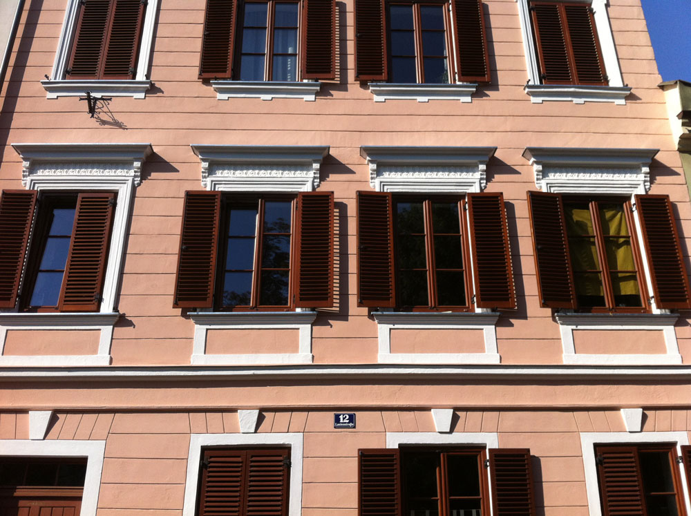 NACHHER: Durchgeführte Fassadenrenovierung durch die Purpurroten Malermeister