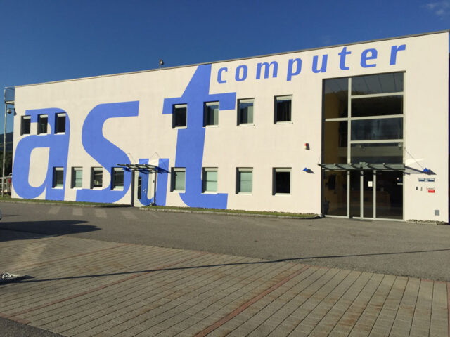 asut-08-fertig-a