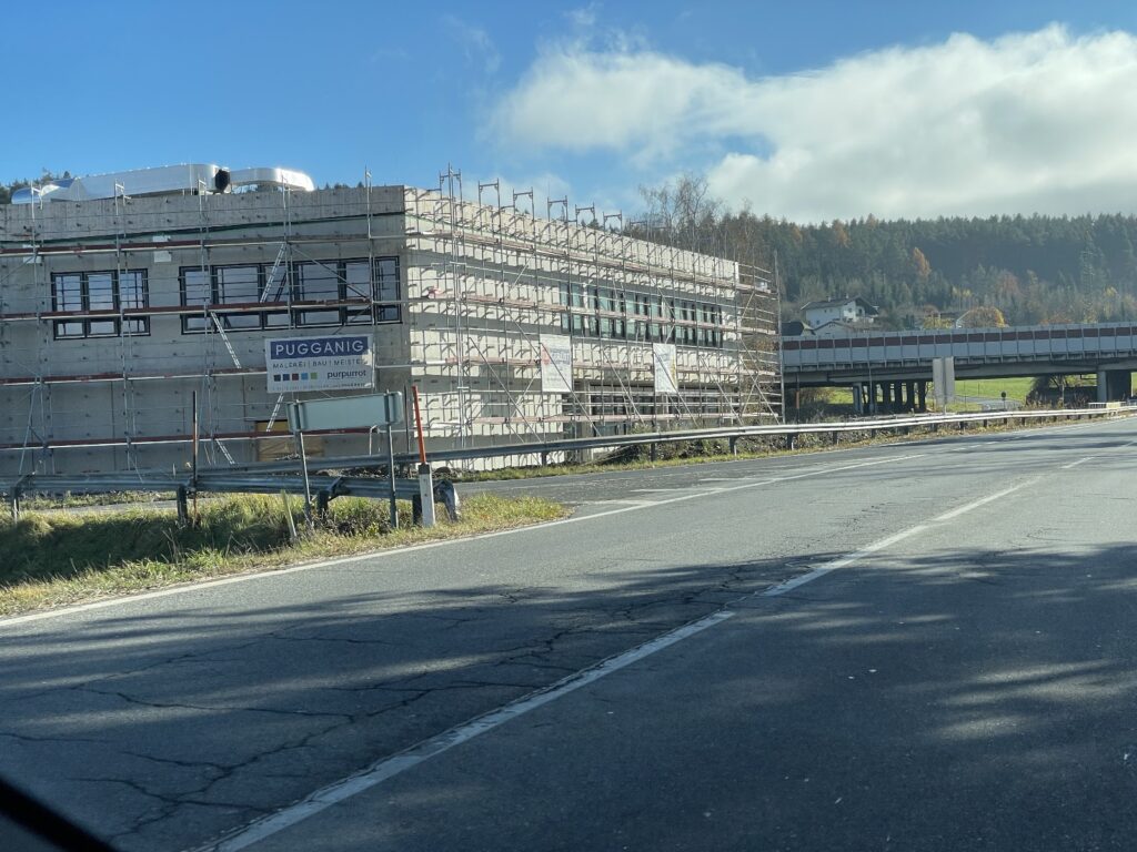 Malerei und Fassadensanierung bei Großhändler Schachermayer