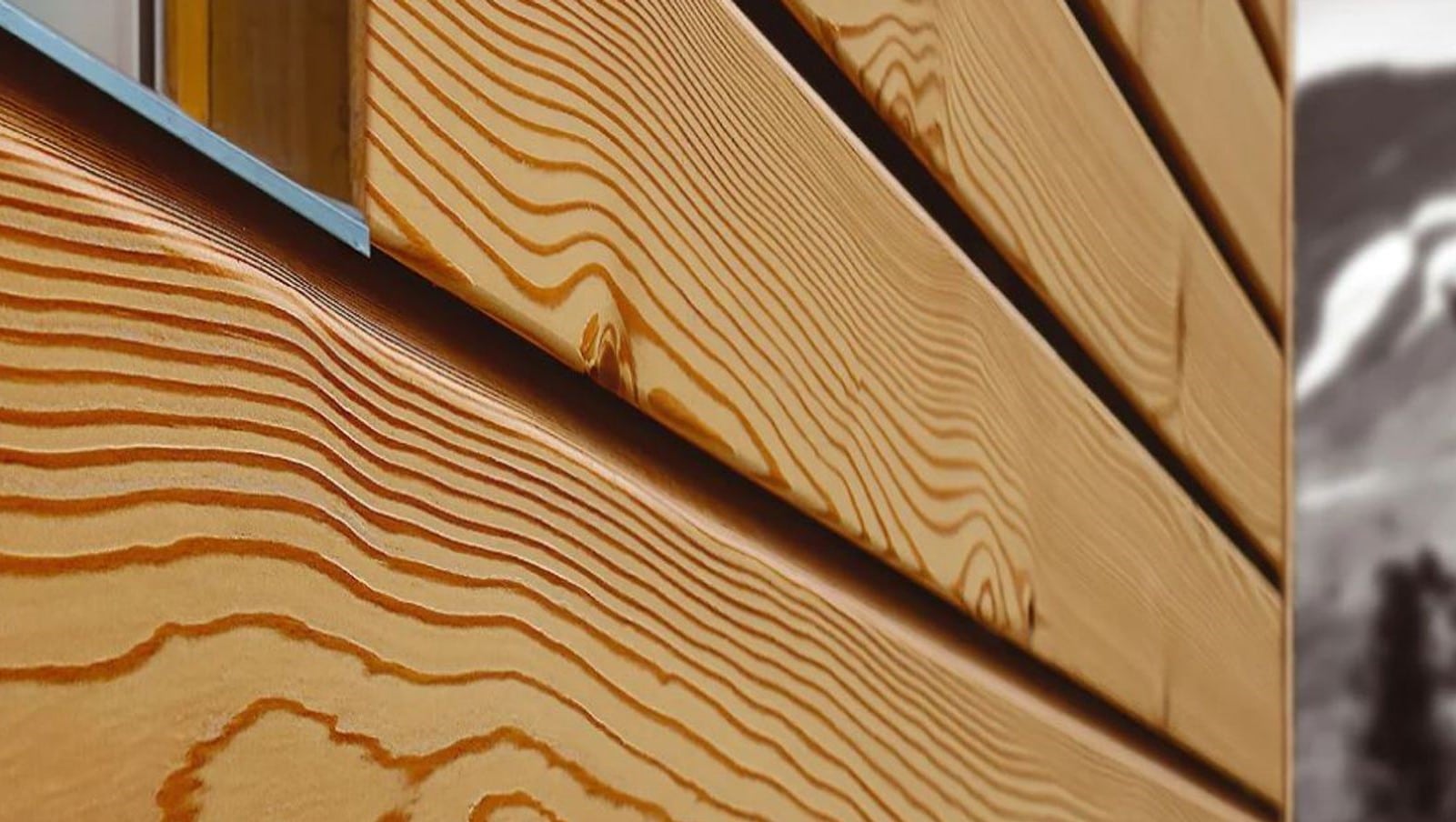 holzschutz-purpurrot Holzfläche mit hochwertigem Schutzanstrich