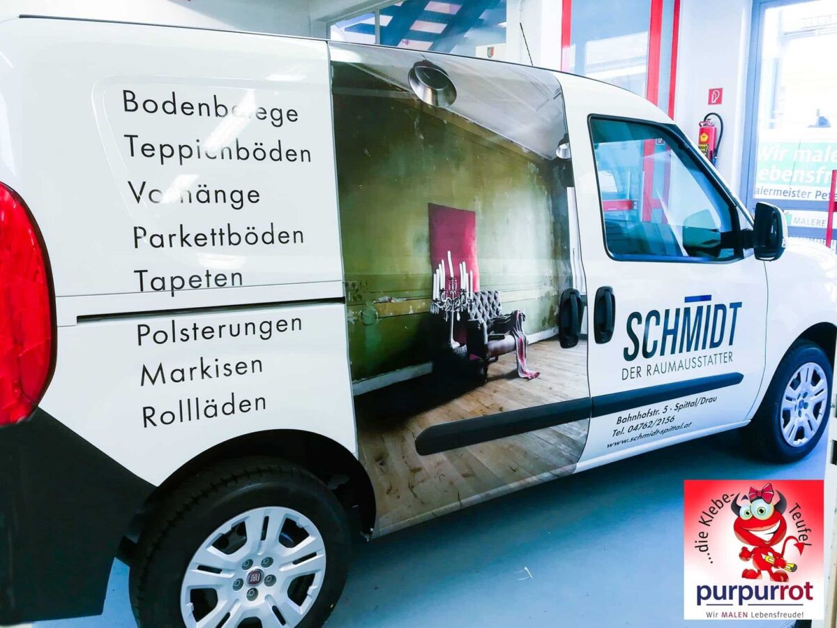 Autobeschriftung auf einem Kastenwagen