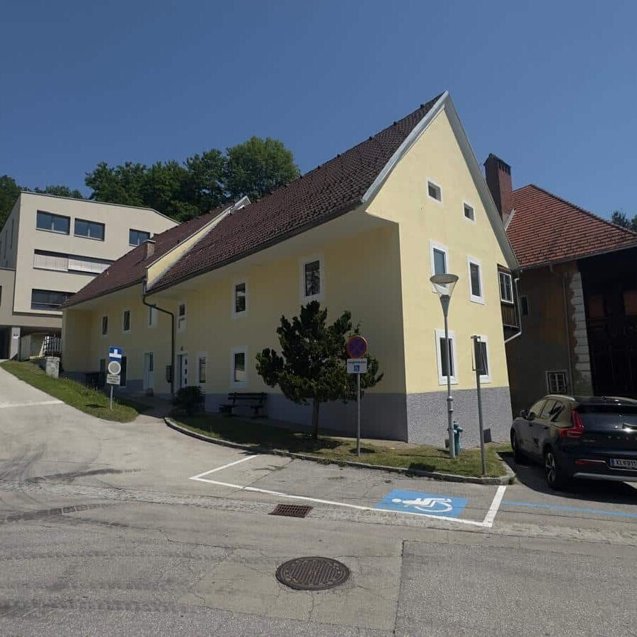 fASSADENRENOVIERUNG bRUNNERHAUS